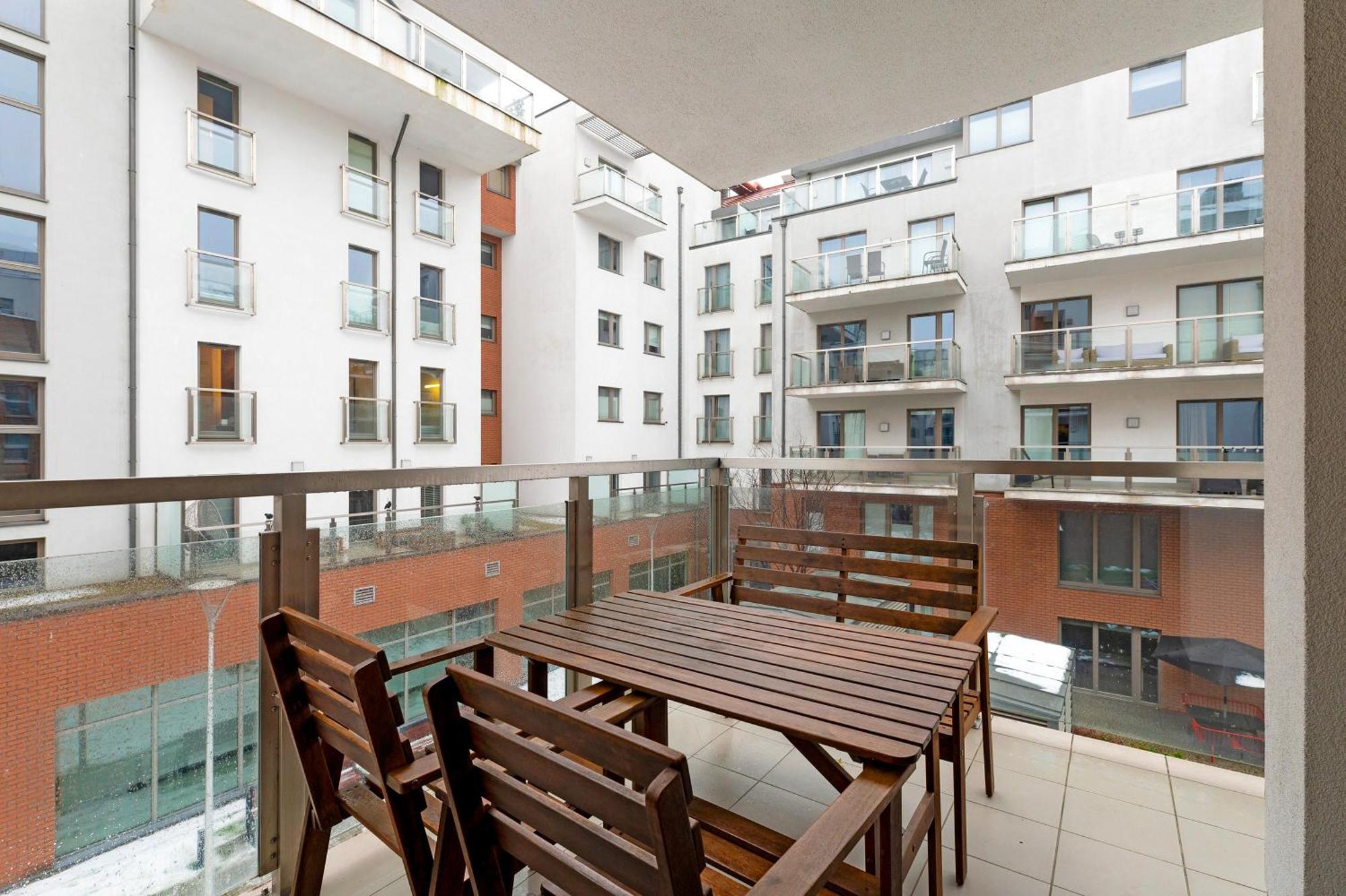 Waterlane Riverside Spa, Pool & Gym By Downtown Apartments Gdansk Room photo