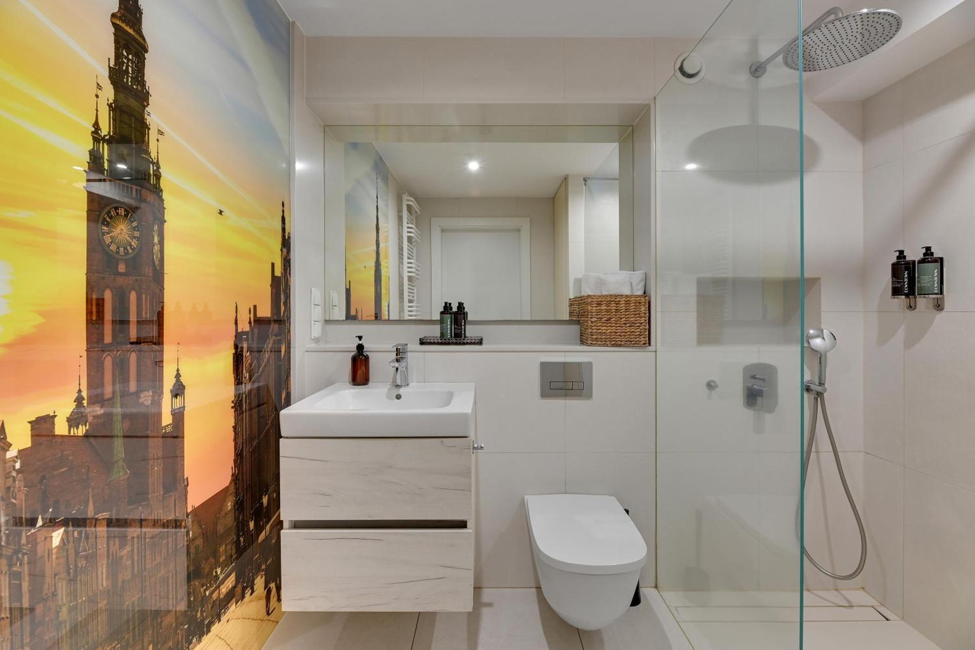 Waterlane Riverside Spa, Pool & Gym By Downtown Apartments Gdansk Room photo
